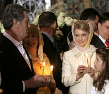 Як це було: Президент та прем’єр на Пасхальному богослужінні у Володимирському кафедральному Соборі. Ніч з 26 на 27 квітня 2008 р